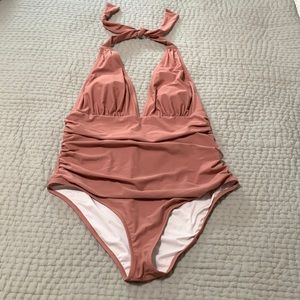 Cupshe XL one piece suit. No tags. Color is blush pink. Excellent condition